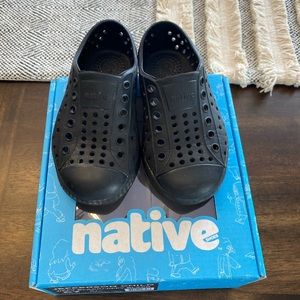 Native Jefferson Black/Black size7